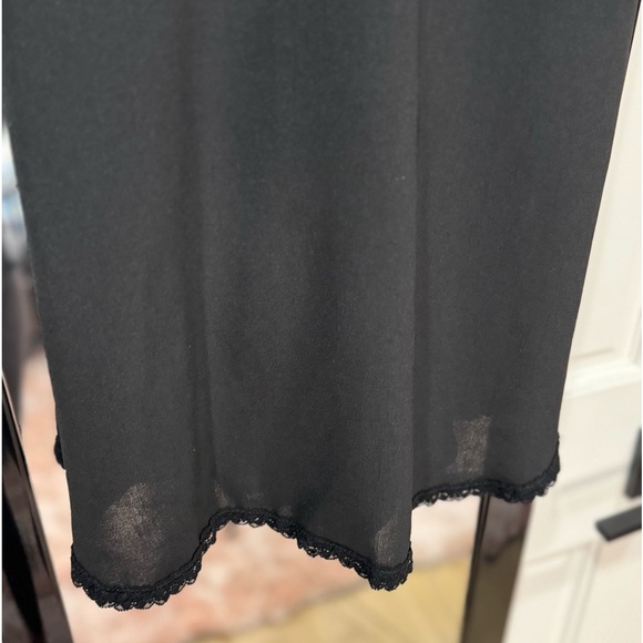 Razor back black lace trim top size small - Picture 3 of 13